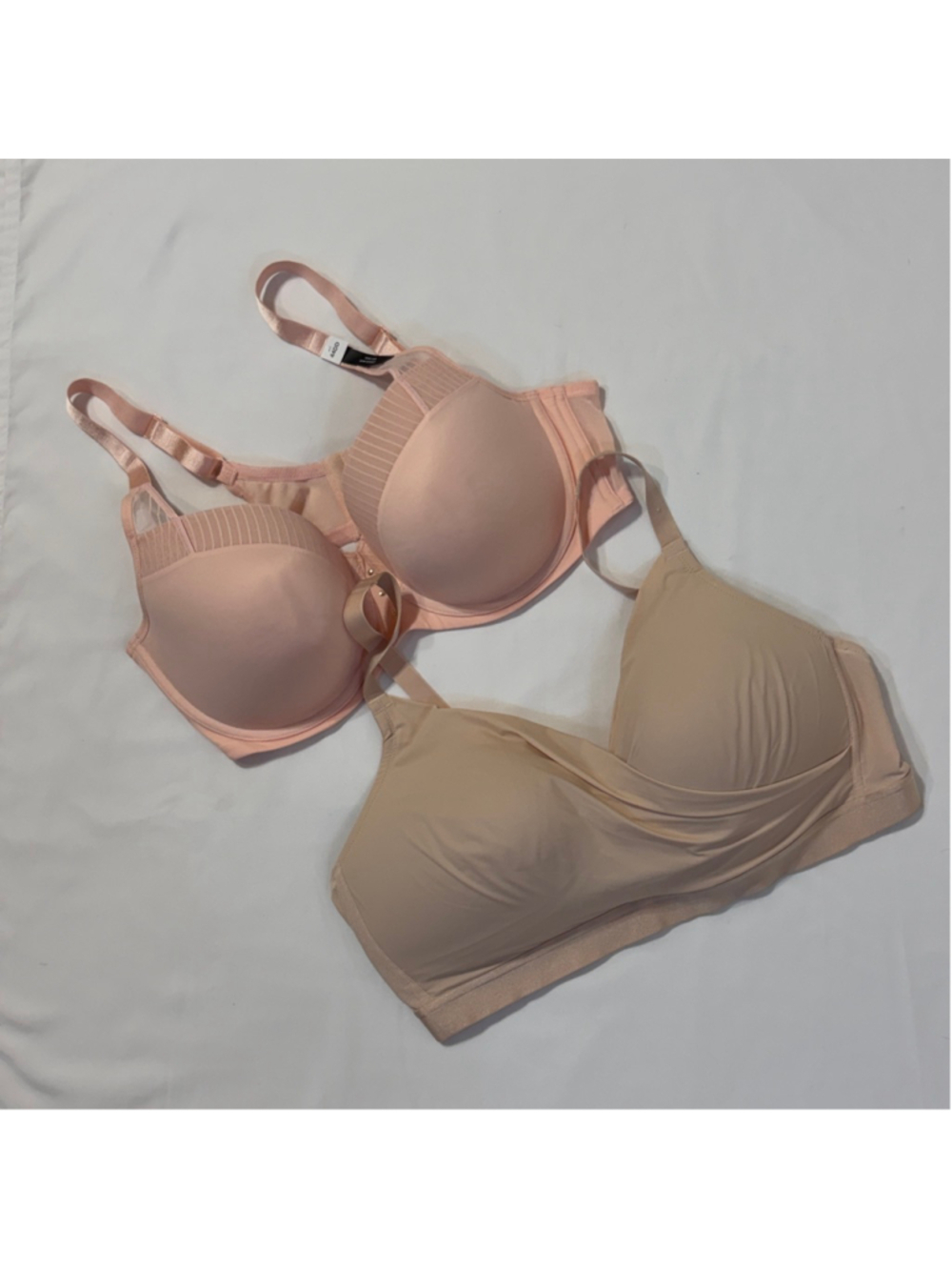 Two Déesse Bras Basic Wireless Lounge Women’s Size 44DD Pink Beige Demi Cup